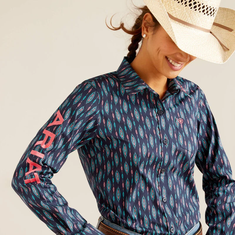 Ariat Women's Team Kirby WR Backwoods Ikat Shirt Comfortable Knit Short Shirt