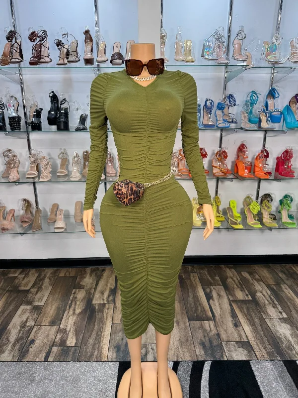 Comfy Ruched Midi Dress- Green Trendy Shift Midi Dress