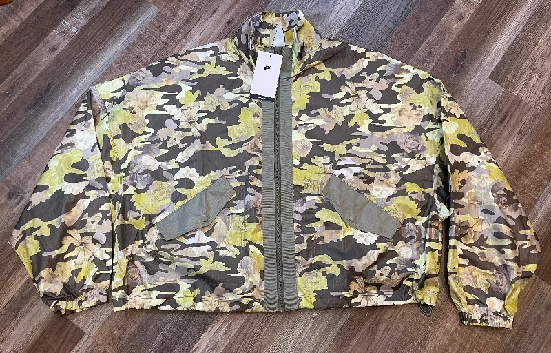 Nike New w/Tags! Oversized Fit Rain Jacket Green Camo Floral Womens size Medium Quilted Jacket Puffer Jacket Insulated Jacket